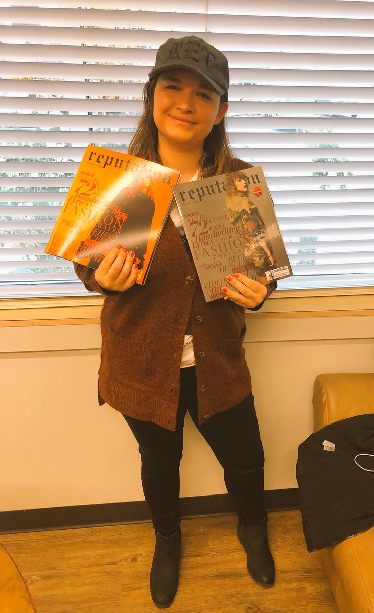 AllTooSammi13's tweet photo. #1YearofREP #1yearofreputation @taylornation13 @taylorswift13 🖤 this era has meant so much to me like every era but this one holds a special place in my heart. Loved every moment. Hold on to the memories... forever & always https://t.co/hwlU7sUWPS