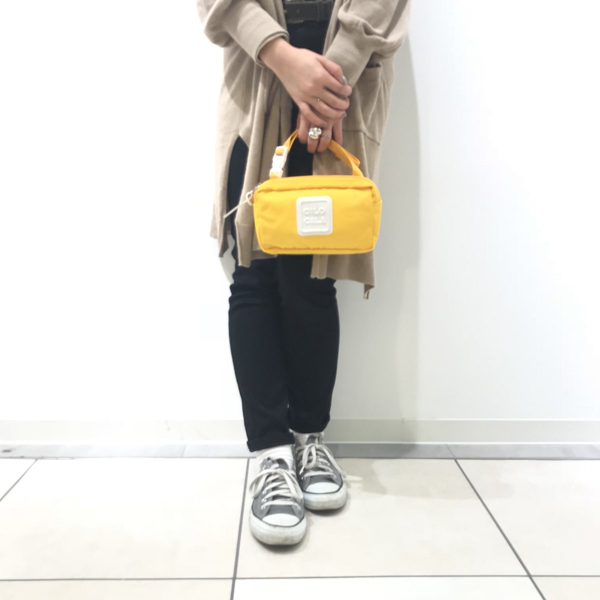 Daily_russet's tweet photo. 【上大岡店】BLOG更新!
コロンと可愛いCILO CALAショルダー💙💛
#dailyrusset #デイリーラシット #上大岡店 #CILOCALA #ショルダーバッグ
https://t.co/CdF4ugv2oL https://t.co/cR5KuELJWc