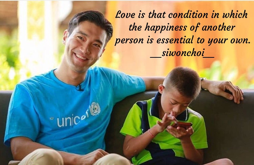 sriuchie's tweet photo. @siwonchoi https://t.co/BQZyKQkK5X