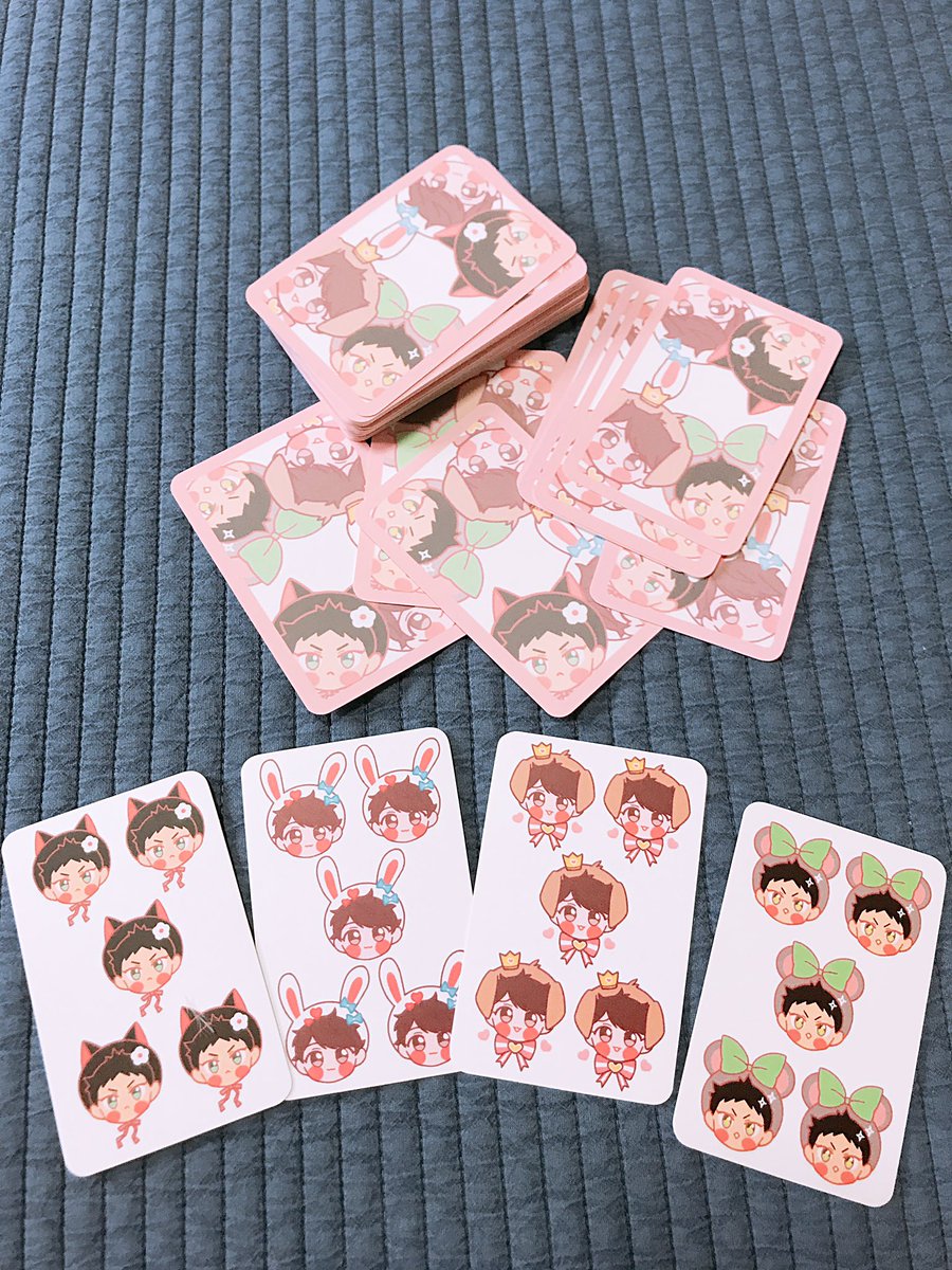 일단 저세상오지는 게임판부터 봐주십시요
벌칙카드들중에 세상의절반을줄게 보고 어제 호들갑떠느라 기운빠짐
게임판도 직접제작하는 오이이와광인들의 진정성을느꼇습니다(다들사랑해요