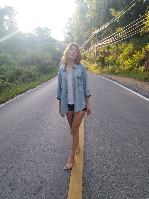 Just #barefoot on the road #footfetish #футфетиш #feet https://t.co/W88xjAsiaj<a href="/tag/barefoot"class="tags">#barefoot</a><a href="/tag/footfetish"class="tags">#footfetish</a><a href="/tag/%D1%84%D1%83%D1%82%D1%84%D0%B5%D1%82%D0%B8%D1%88"class="tags">#футфетиш</a><a href="/tag/feet"class="tags"><span>#feet</span></a>