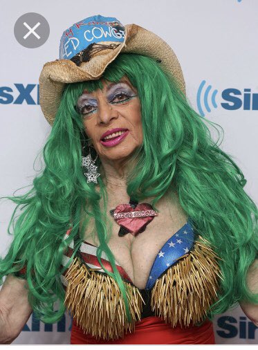 ValleyJimm's tweet photo. @SexyJimNorton Really Jim, she looks like a Gremlin? https://t.co/eXZtfObGpT
