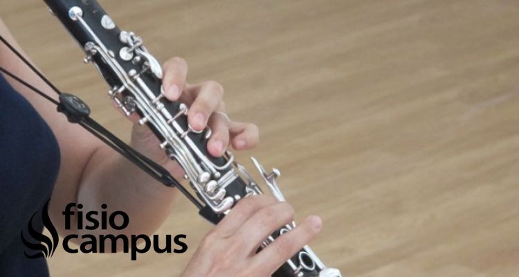 Fisio_Campus's tweet photo. "DISTONÍA FOCAL EN LA MANO DEL MÚSICO"
La #distonía #focal es un grupo de #trastornos #neuromotores que provocan #contracciones #musculares de forma #sostenida e #involuntaria, creando #patrones de #movimiento #repetidos y #posturas #no #fisiológicas.
https://t.co/CwlORNpj2R https://t.co/pHOjm0iQBE