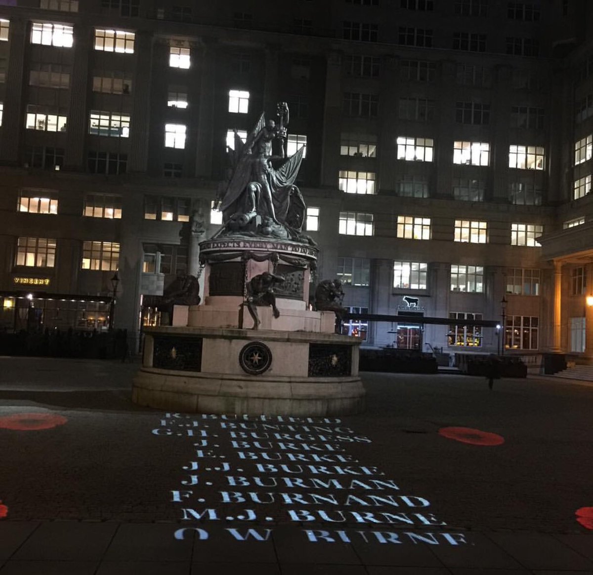 #Liverpool has been lit up #red for the 100th #Anniversary of #Armistice Day 11/11. Lest we forget the brave people who fought and lost their lives so that we can live ours ❤️
(📸: <a href="/CultureLPool/">Culture Liverpool</a> )