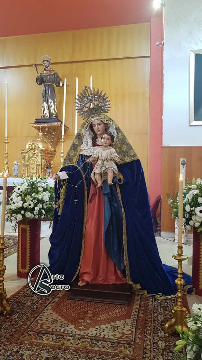 .@Par_SFcoAsisSev Besamanos en honor a la Virgen del Rosario. De 11.00 a 14.00 horas y de 17.00 a 19.00 horas. #ASacro #sevillahoy 📷 @fjmonrod
