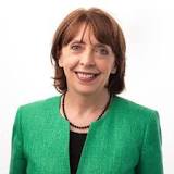 Junomaco's tweet photo. Tune into Sunday Edition at 12. We have a special show on health system. Should staff rostering be overhauled? Why won't nurses come home? We also assess latest on Brexit. Guests @DonnellyStephen @RoisinShortall @StephenAMcMahon @drumurtransport on @dublincityfm 103.2fm. #SunEd https://t.co/D4L22mZ8a3