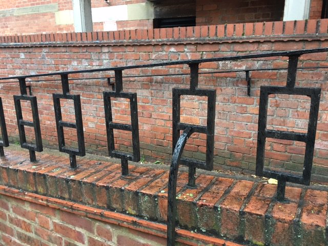 Whoa, the rush of finally seeing one of these in the wild. <a href="/rstudio/">RStudio</a> #ggplot2 #rstats