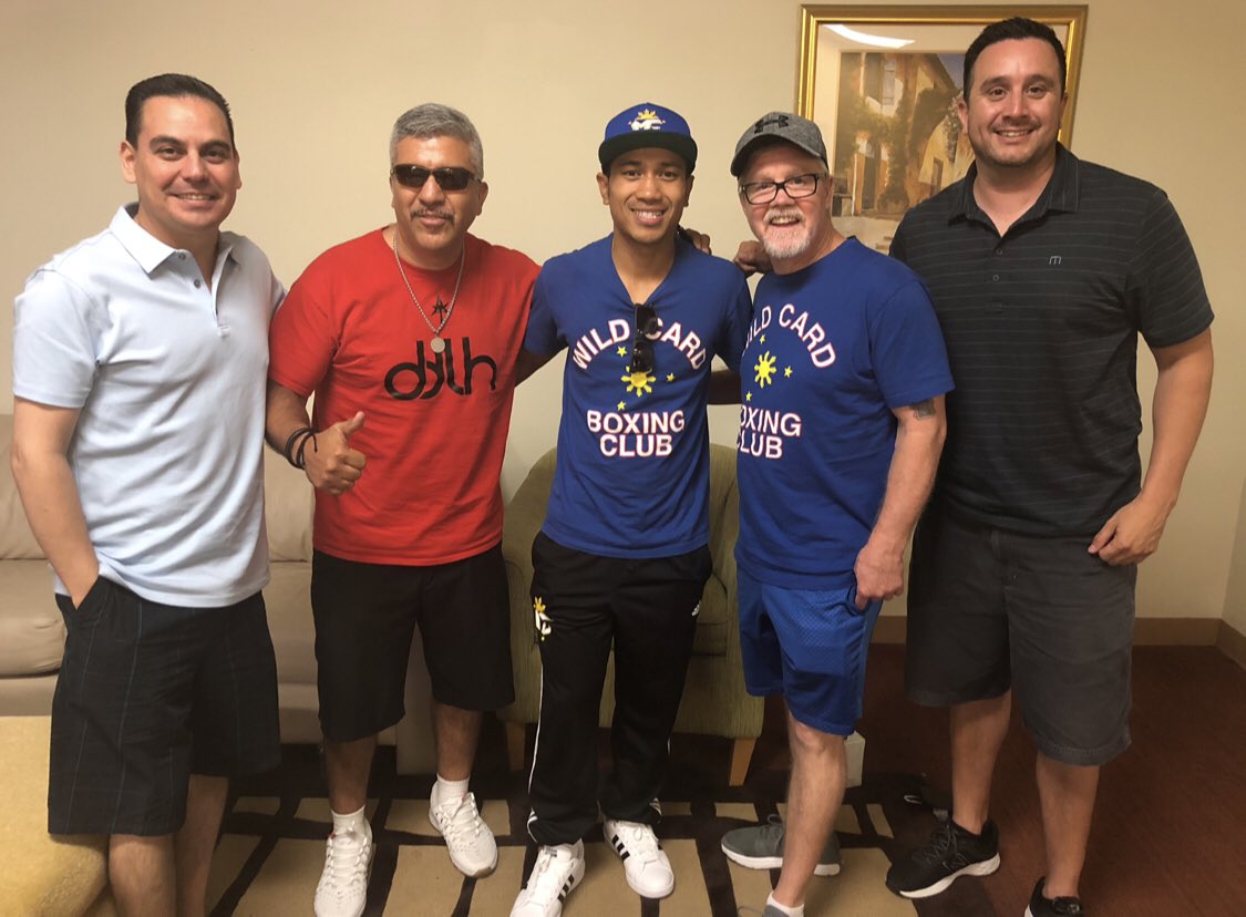 With Coach @FreddieRoach and @espn crew @osunaespn @JoelDiazBoxing @DuranSports. Great time talking to them before my last fight. #wildcardboxing #FightersMeeting #ESPN #Boxing #GoldenBoyBoxing #Adidas @espn @goldenboyboxing @fantasysprings @adidasboxing @adidas @mrboxingguru