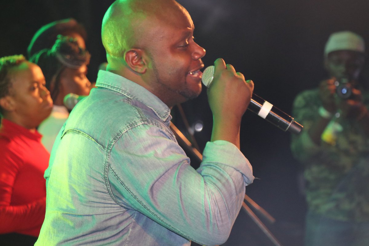 Electric atmosphere, amazing turn out, exhilarating moments. Only in Kirinyaga. <a href="/County_20/">County Government of Kirinyaga</a>, if you missed it, you missed out!
#CountryLoveEdition 
#KirinyagaRising 
<a href="/CountryRoads_Ke/">#CountryRoadsFestival</a> 
<a href="/KoinangeJeff/">Jeff Koinange, MBS</a> 
<a href="/xtiandela/">Xtian Dela™</a>