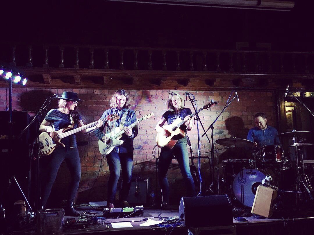 lynnehanson's tweet photo. just SIX more chances to catch us in the UK:
Nov 11 - Thimblehill Library, Birmingham
Nov 13 - @GreenNote , London
Nov 14 - Cosmic American, Nottingham
Nov 15 - @BullsHeadAlton Alton
Nov 16 - Haille Village Hall, Cumbria
Nov 17 - Town Hall, Kirton In Lindsey https://t.co/kfOcixf6rD