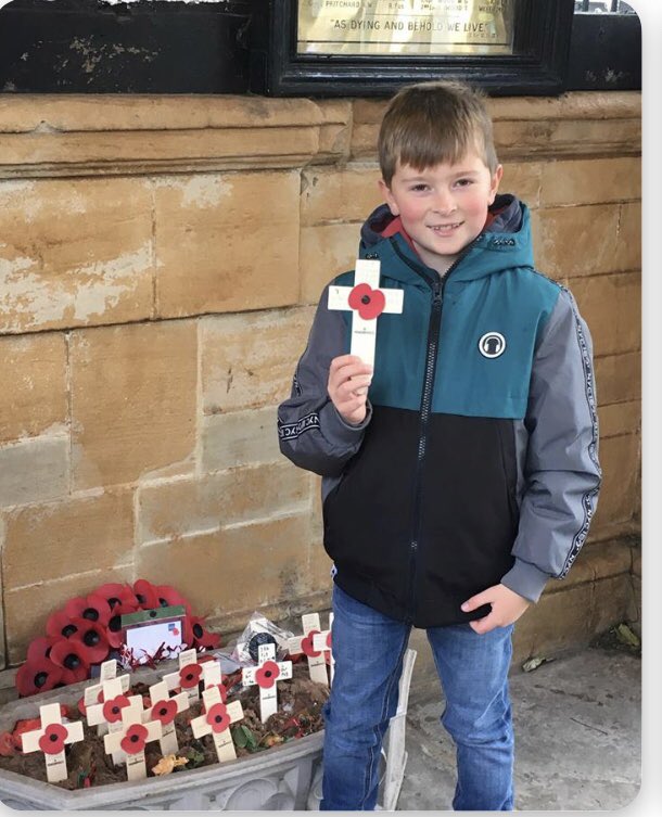 CllrAngela's tweet image. Generations remembering Sgnt Thomas Albert Powis. 7th Btn #KSLI 

Uncle Tom and a Great Great Great Uncle Tom at Lychgate #Wellington #RemembranceDay #LestWeForget