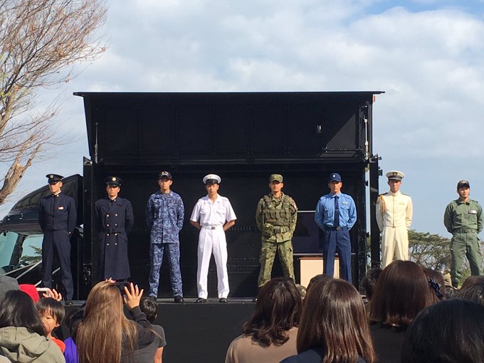 国防男子のtwitterイラスト検索結果 古い順