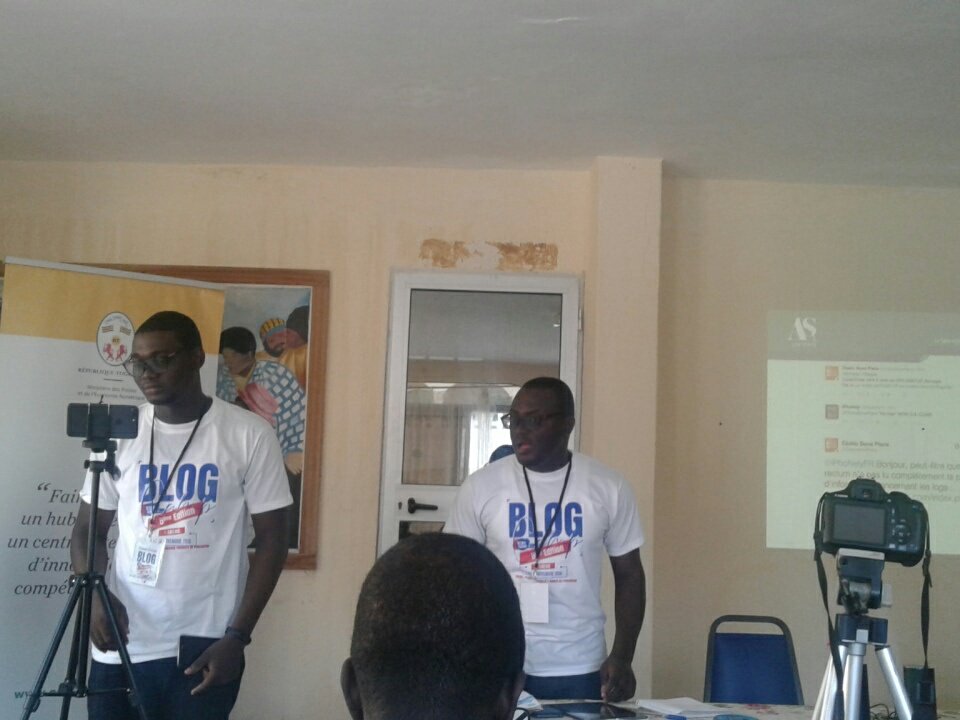 TigossouElom's tweet image. Franchement franchement le #Blogcamp228 @Blog228 est riche en enseignement, le tournage mobile de @tadegnon , le community management..... @marcaboflan @TogoActualites @TBN228 @radiotaxifmtogo @HAttikpo @AmbUETogo @MpenTG