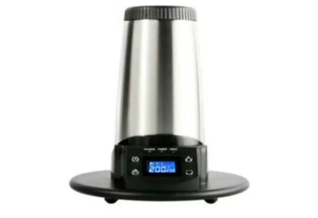 tecandtoys's tweet photo. Save money to day and buy a vaporizer make your weed last 3 time longer reuse weed after vapouring click the link below to buy the best weed vaporizer on the market “!!!! https://t.co/MTIDzDFabc https://t.co/CiFVwxoRcU