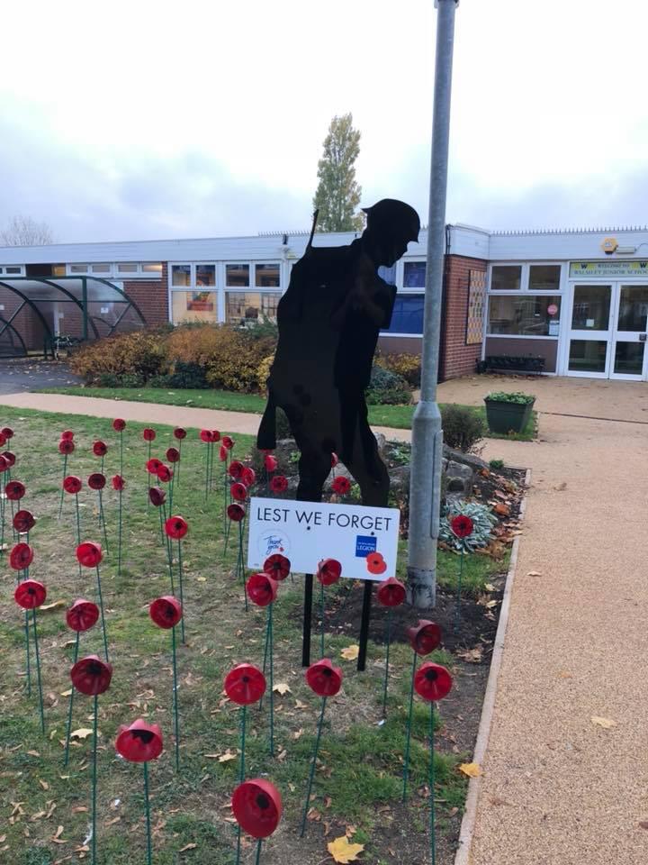 walmleyjssc's tweet photo. 100 years of remembering. Thank you to the parents, staff and children for helping to make the outside of WJS look amazing! #WeWillRememberThem https://t.co/2IbNh8irek