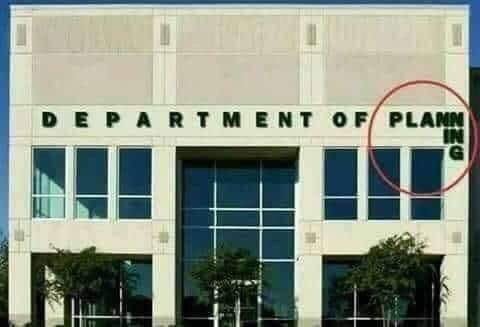 Funny_Signs_'s tweet image. 🙄