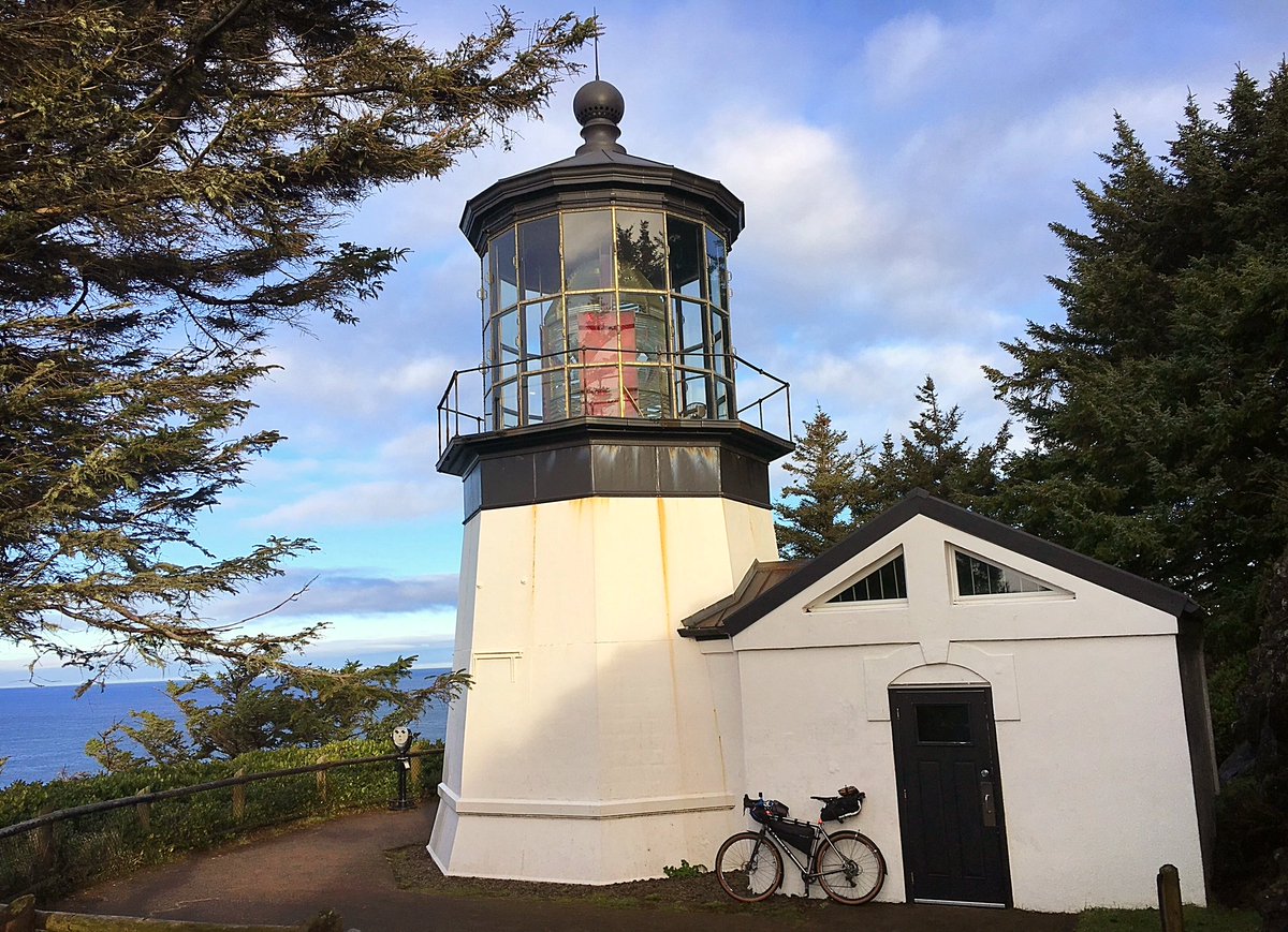 LynskeyBikes's tweet photo. Be on the lookout for new 2019 models coming this week. Plus great deals on remaining 2018 models on The Loft. FREE Freight Worldwide. https://t.co/1CcOkUzOSb #lynskeyperformance #titaniumbikes #madeinamerica #thisismylynskey https://t.co/9u82Gp0Oho