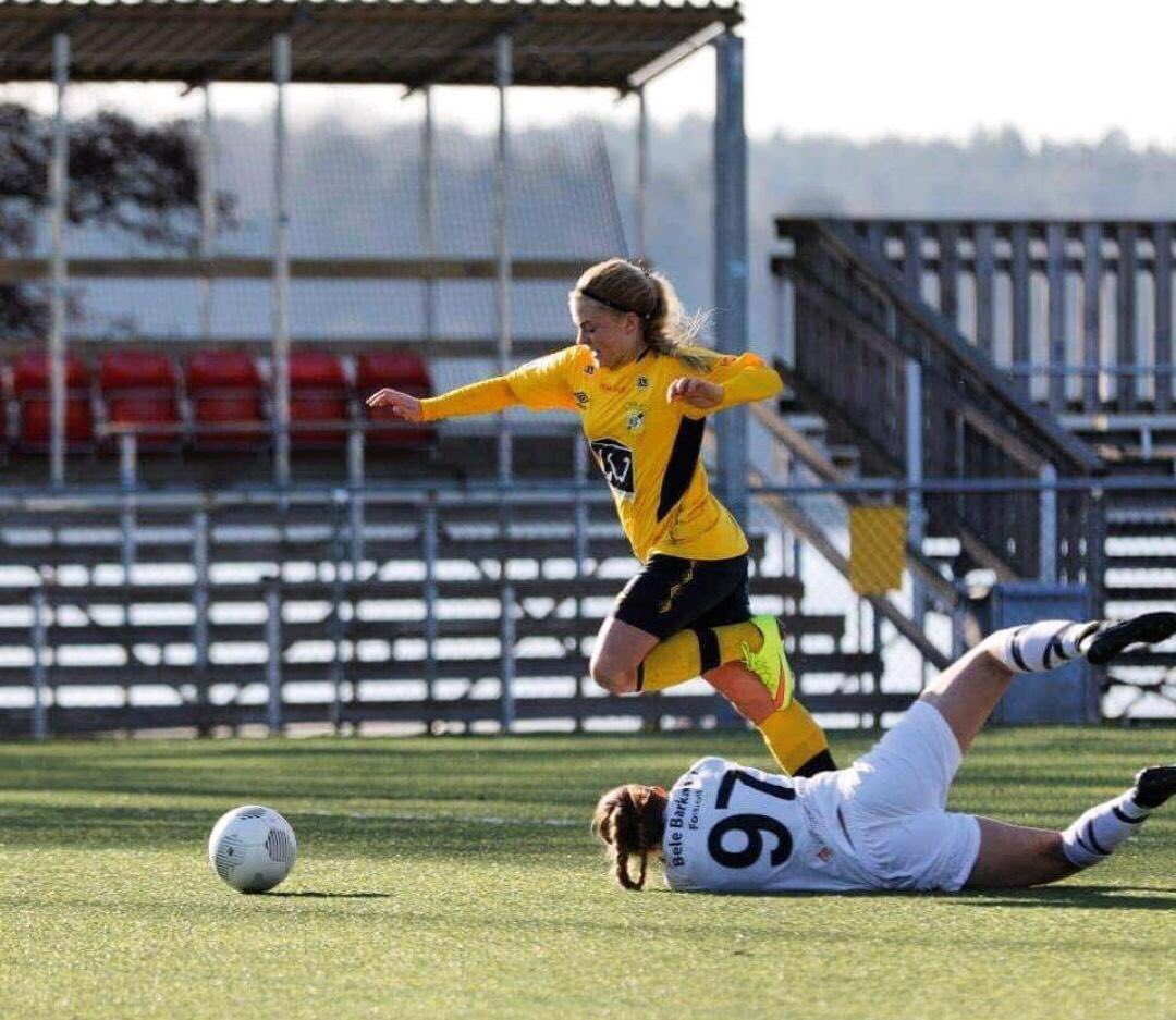 Josefin Steger förlänger!

svenskalag.se/altaif-fotboll…