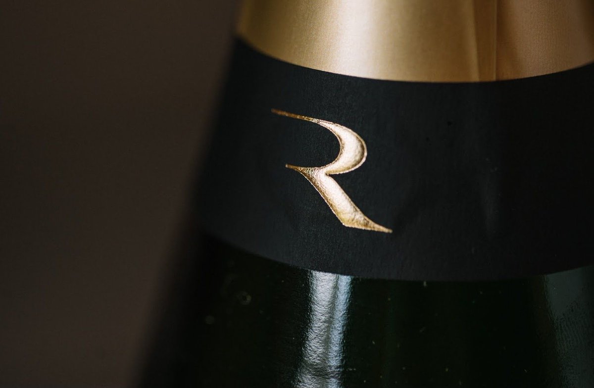 Where to find Champagne REGI ? You can taste some Champagne REGI while you appreciate the sound of pleasant music in the luxury Sass Café Monte Carlo.
#champagneREGI #champagne #sasscafemontecarlo #tasting #champagnemoments #champagneverywhere #champagnelovers #champagnelifestyle