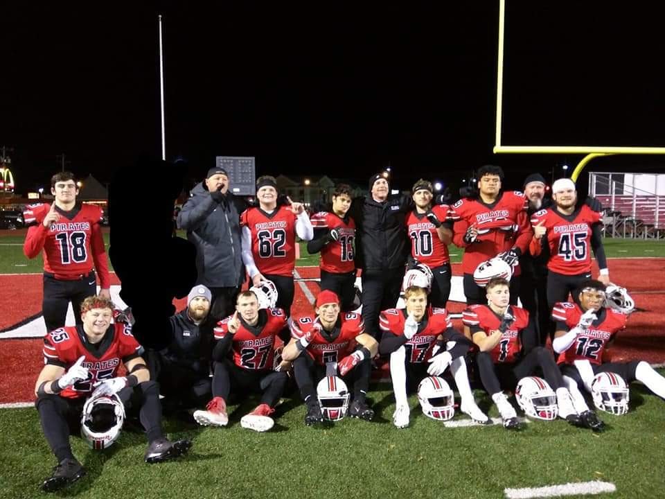 LarryUlmer8's tweet photo. Best team defense I've ever seen! Great job men 11-0  They are one unit! #wetsu #rowtheboat @culmer81 @nate_ulmer10 @ThompsonGunnar @poteaupiratesfb @dalton_brock15 https://t.co/FneEpATROP