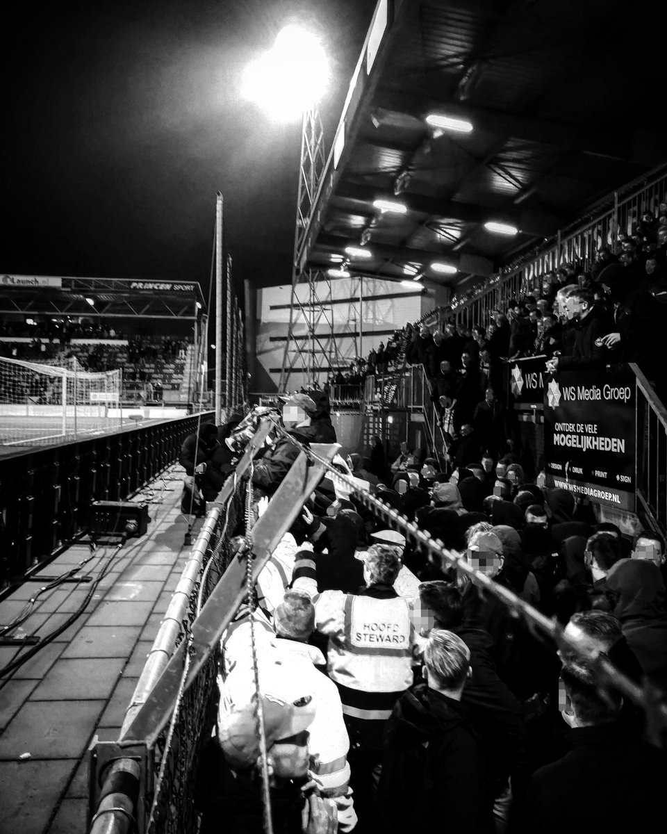 Fr3nk88's tweet photo. [3/4] FC Den Bosch - FC Twente #dbotwe #kkdivisie https://t.co/rU2Y7O0Req