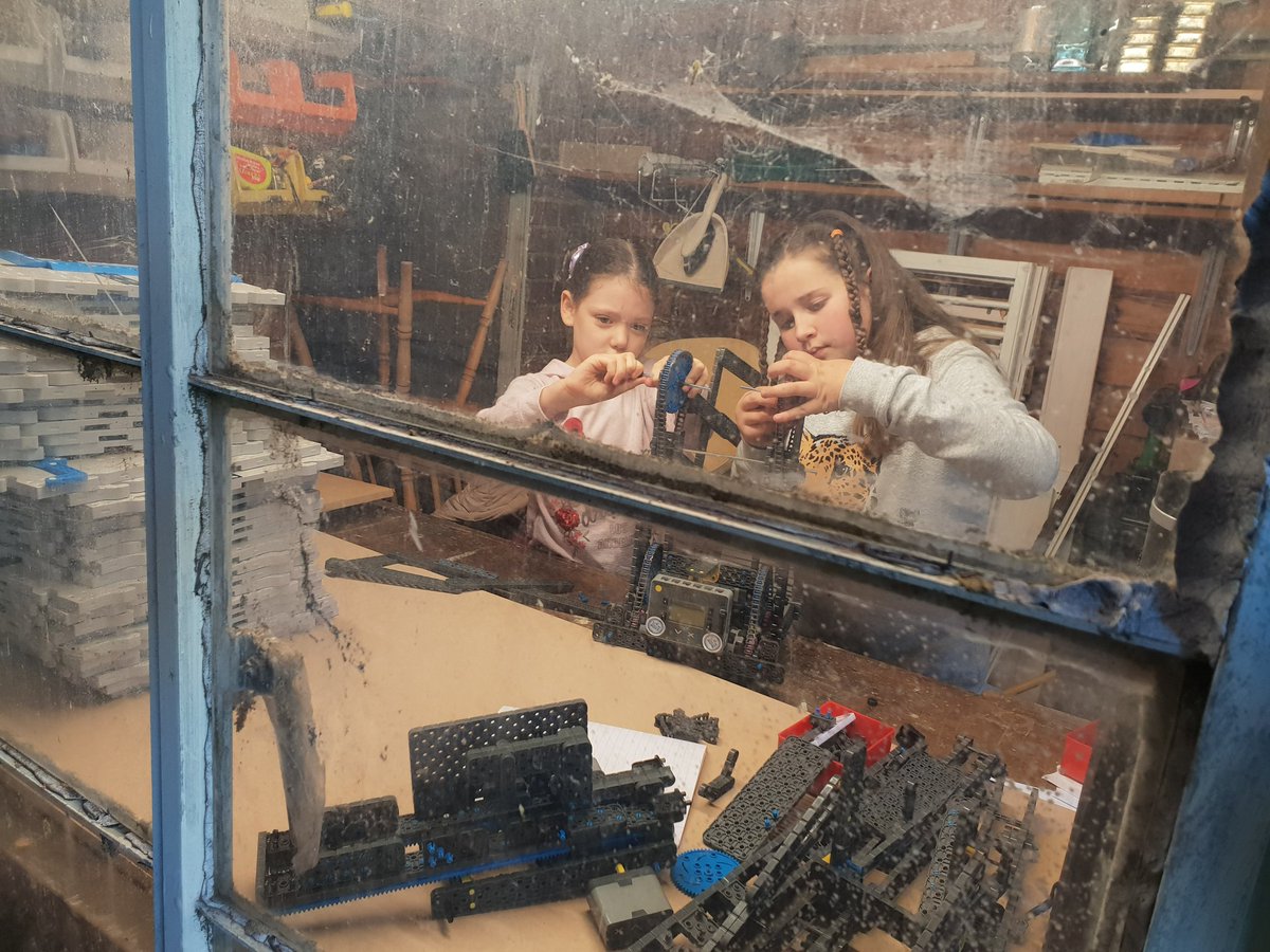 WGCmicrobots 11646 (@wgcmicrobots) on Twitter photo Sunday fun! Rebuild is underway! <a href="/GirlPoweredUK/">Girl Powered UK</a> <a href="/VEXRoboticsUK/">VEX Robotics UK</a> <a href="/REC_Foundation/">REC Foundation</a> #thisgirlcan #vexiq Sunday fun! Rebuild is underway! <a href="/GirlPoweredUK/">Girl Powered UK</a> <a href="/VEXRoboticsUK/">VEX Robotics UK</a> <a href="/REC_Foundation/">REC Foundation</a> #thisgirlcan #vexiq