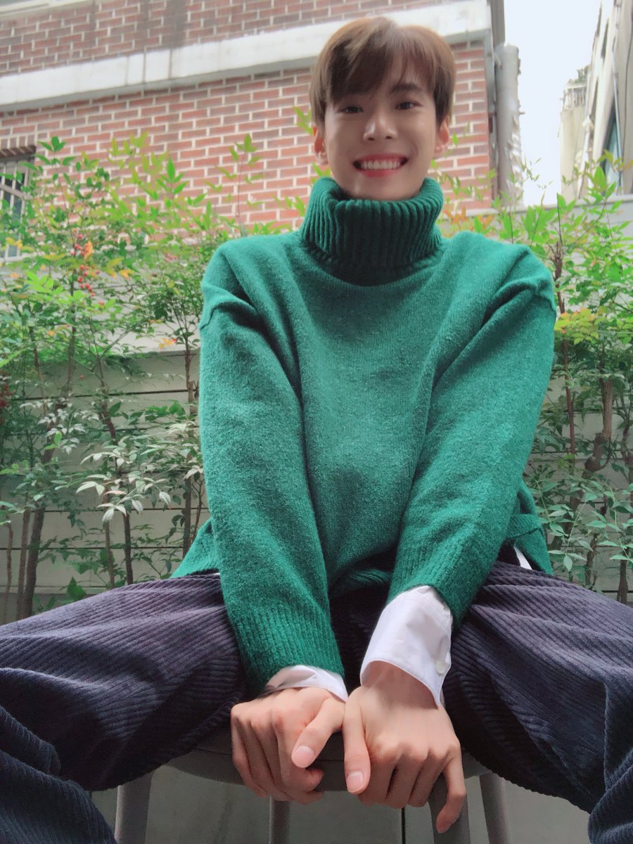 오늘의 도영 
개구리 같다 @.@

#NCT #NCT127