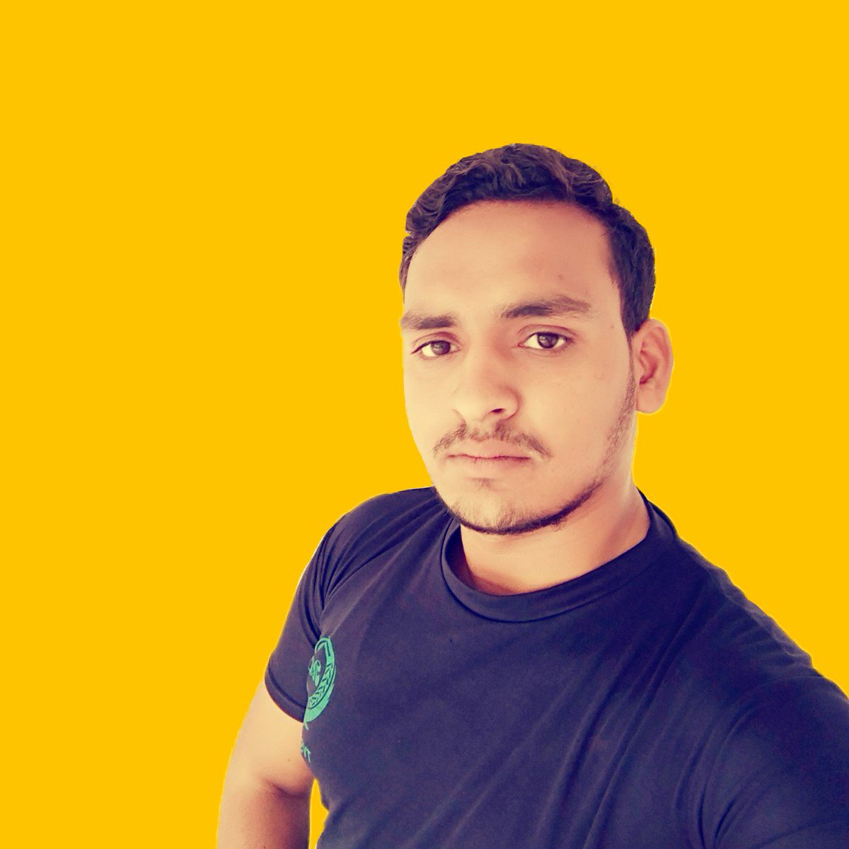 बात तो सिर्फ में मेरी जान की मानता हूं
वरना ये दिल  तो कल  भी नवाब_था  ओर आज भी नवाब_हैं 😎.... Samin khan