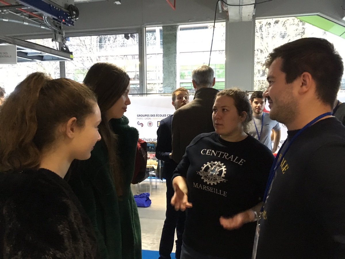 Centrale_Med's tweet photo. [#SalonSAGE] Merci à @AdelineJanet @JArgentier @gauthier_13h @AnnouneBer d’être là avec nous pour parler des #écolesCentrale https://t.co/ieRNHMfv3B