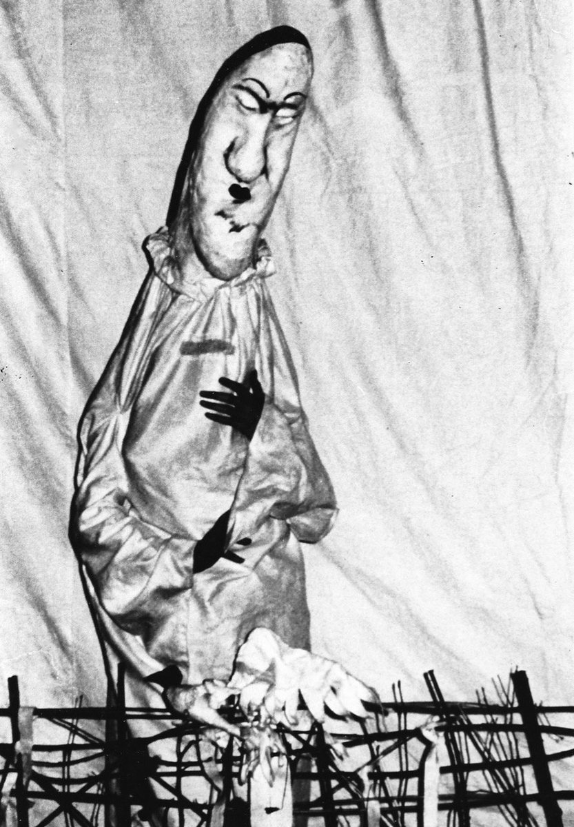 Angel from ‘Angel Mummers’. bobfrith.co.uk