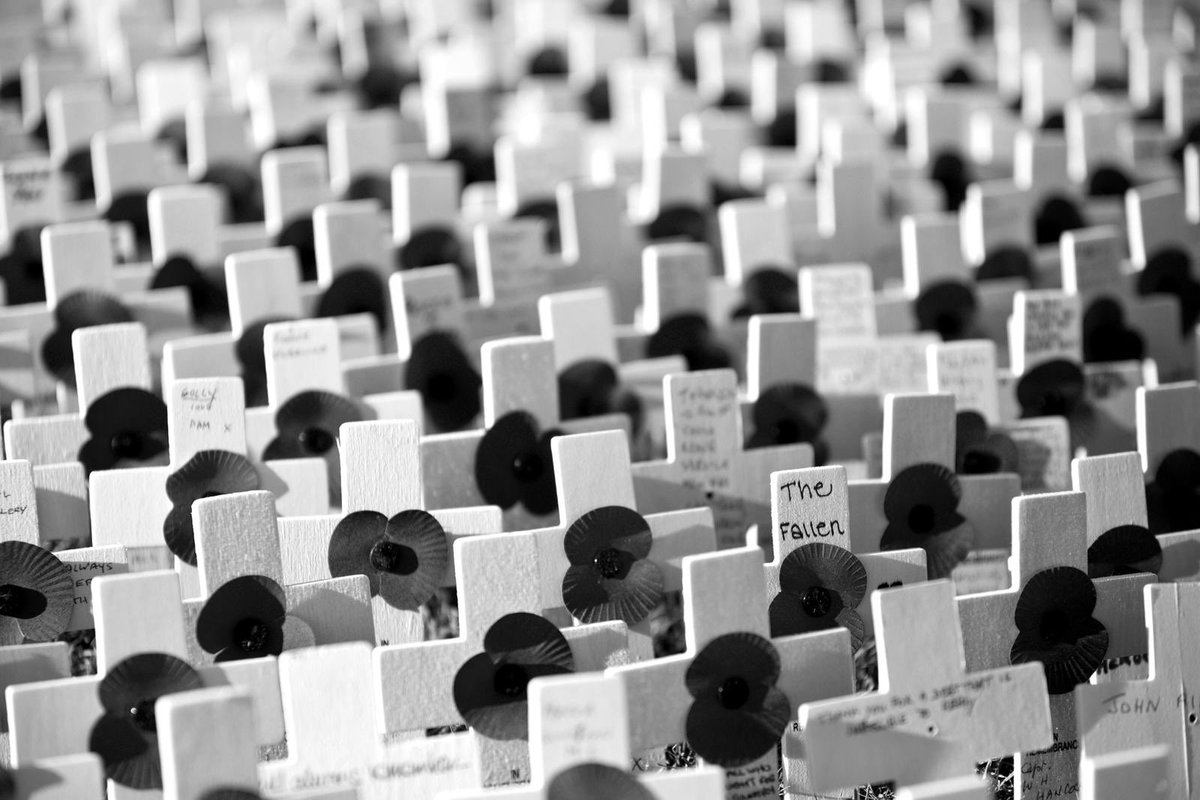 Liam (@LiamPayne) on Twitter photo 2018-11-11 12:24:36 100 years since Armistice. Today we honour the bravery and courage of those that sacrificed their lives for us. @PoppyLegion #LestWeForget #RemembranceSunday 100 years since Armistice. Today we honour the bravery and courage of those that sacrificed their lives for us. @PoppyLegion #LestWeForget #RemembranceSunday