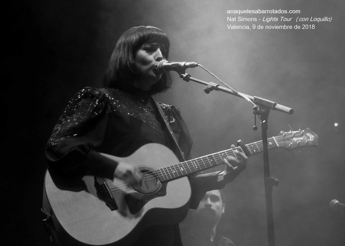 AnaquelesStitch's tweet photo. Iluminando el escenario para #Loquillo durante la gira "40 años de Rock and Roll Actitud"...
Nat Simons y su banda desplegaron su irresistible "americana sound" en la noche valenciana. Un directo evocador y potente que trae el eco de los bosques de North Carolina.
#LightsTour https://t.co/DTUuq41qRb