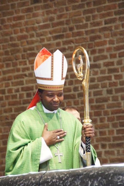 Koenigsmuenster's tweet photo. Ein Stück Tansania im Sauerland konnten wir heute erleben:
https://t.co/qYiVfgXhUl
#wms18 #mission #weltkirche https://t.co/POyU5zuWCX