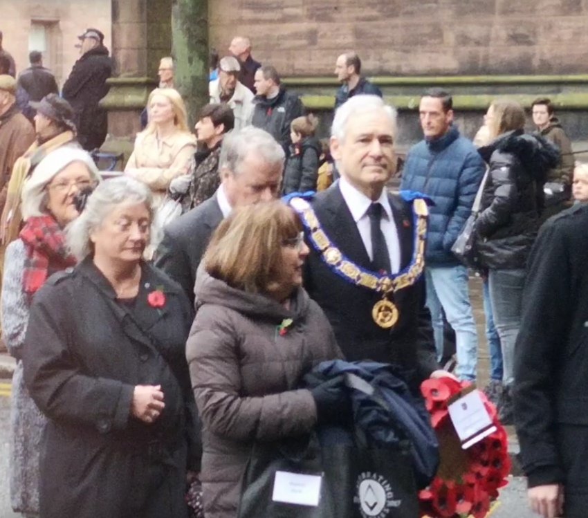 CheshirePGL's tweet photo. The Provincial Grand Master at Chester Cathedral service of Remembrance (this morning). #cheshirefreemasons #RemembranceDay https://t.co/u34WiQ34lP