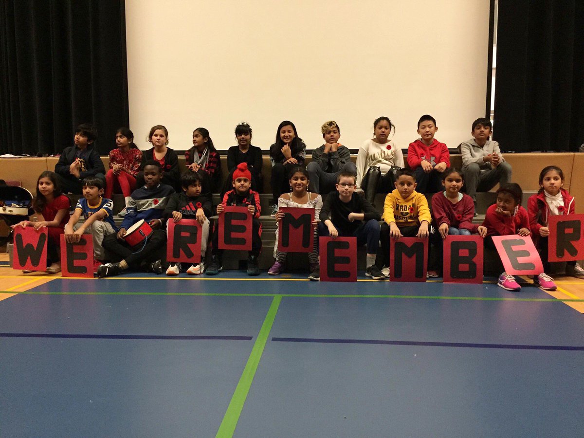 This year marks the 100th anniversary of the end of WW1 &amp; the Armistice. Today on #RemembranceDay &amp; always, we commemorate &amp; reflect on the sacrifices of the brave individuals who have &amp; continue to serve our country. #WeRemember #LestWeForget⠀
⠀
Photocred: <a href="/Copeland_PS/">Copeland PS</a>