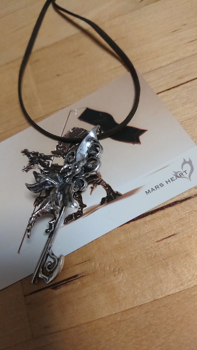 nabezema's tweet photo. 念願の@mar_marsheart さんの作品をデザフェスで購入できました!!
メチャクチャ、かわカッコいい。前回のデザフェスではバタバタして買えなかったので、良かった!
#marsheart
#ドラゴン https://t.co/wtWZfWZYJN
