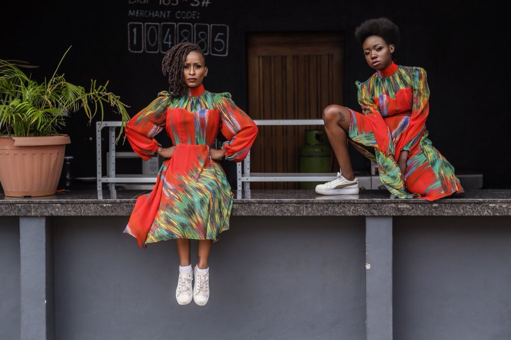 BoldinAfrica's tweet photo. #SundayStyleInspiration from @rozmeriechoreographer + @cathypatra in @SylviaOwori #BoldWomen 💛👑
👗 #SylviaOwori | Available in store.
#MadeinUganda #MadeinAfrica
💄 #MonaFaces 📷 @RollandRollie
#AfricanFashion #BoldinAfrica #BoldWoman #NovemberMuse #africanprint https://t.co/63xPLrqSD3