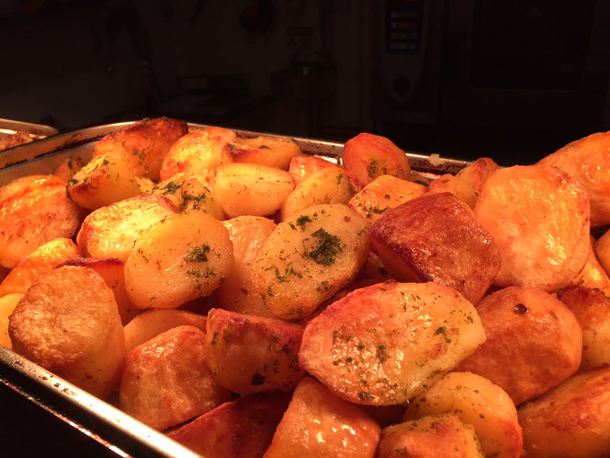 Tasty looking roasties for Sunday lunch now <a href="/Mill_House__Inn/">The Mill House Inn</a>