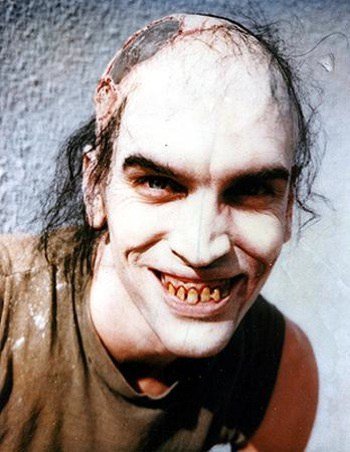 Happy 67th birthday to horror icon and Yale grad Bill Moseley. 