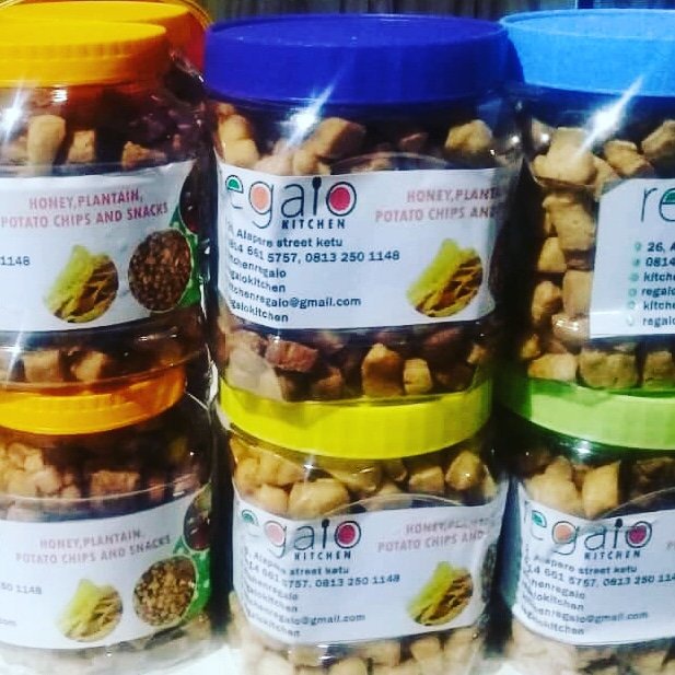 KitchenRegalo's tweet photo. Start the new week in grand style with something (#chinchin #potatoeschips or #plaintainchips)to munch on the go. DM to order for yourself and gift a friend, RT for our customers on your TL. #RTmyHustle #regalokitchen #Nigeria #SundayMotivation https://t.co/YUjDeiV9ZZ