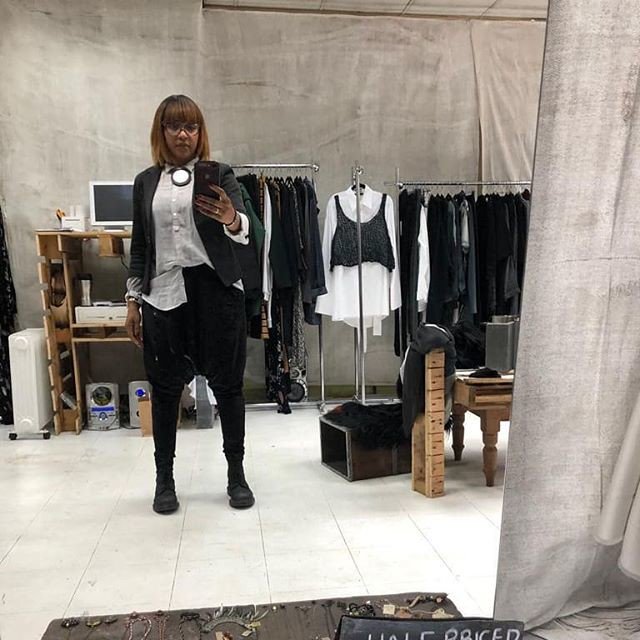 aniresnyc's tweet photo. Reposting @jacu_uk_:
It's all about style. Stance. Confidence.
.
Raggie has loads of all. 😎
.
.
.
#fashion #style #fashionblogger #ootd #instafashion #fashionista #streetstyle #stylish #womensfashion #mensfashion #intsastyle #lookbook #whatiwore #fashiondiaries #styleinspo #wiwt https://t.co/kUIEbZUfjc