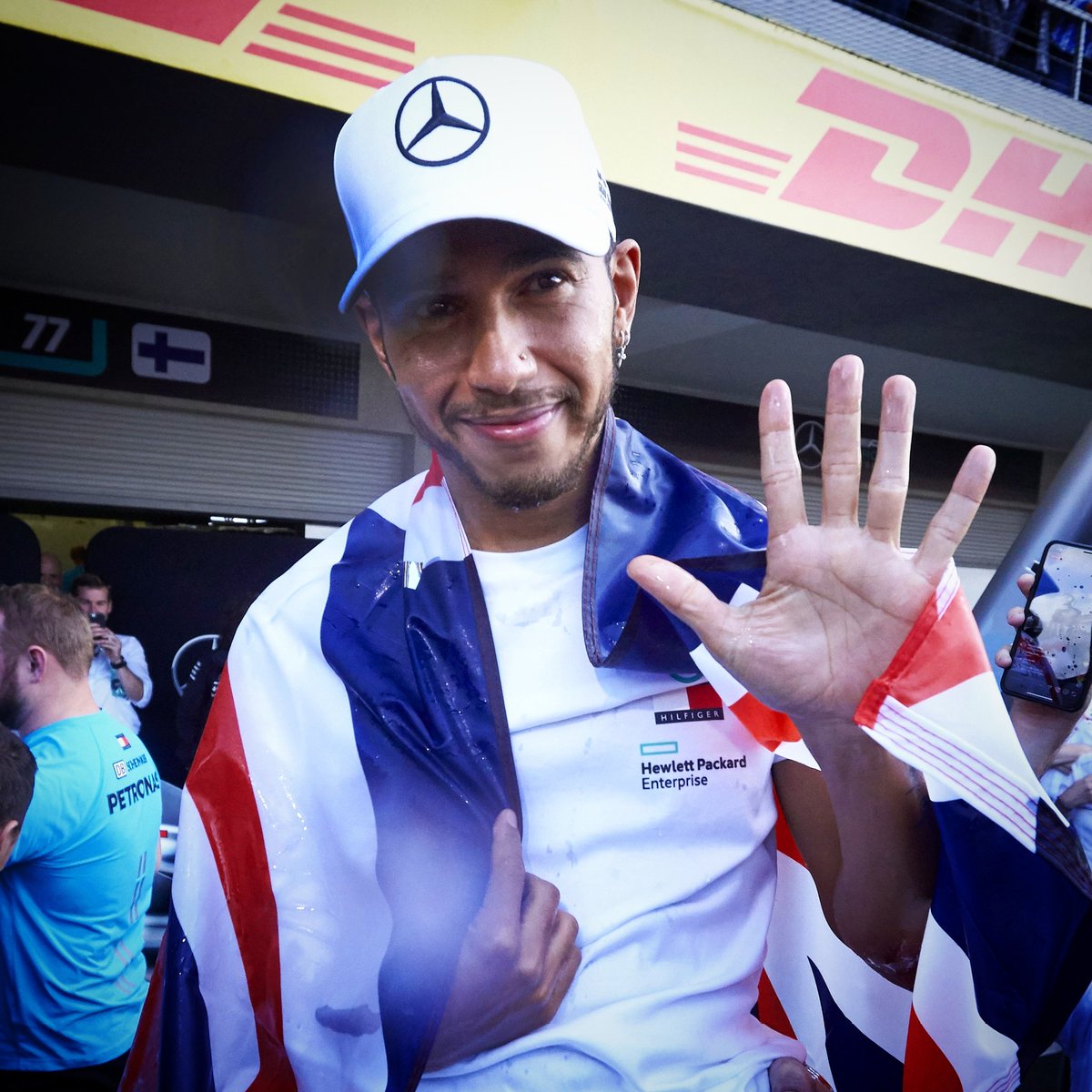 Team_LH's tweet photo. As the #TeamLH fam counts down to the #F1 #BrazilianGP 🇧🇷 Who's got a high5 for @LewisHamilton's #5xWC? 🏆🏆🏆🏆🏆 🙌🏾 Tag #LHFive with a pic of your 🖐🏾for Lewis! 🎉#LewisHamilton's site https://t.co/9yD4EaifRI will be putting up our #TeamLH pix!! 😁Let's do this!! https://t.co/8snjCBzGPu