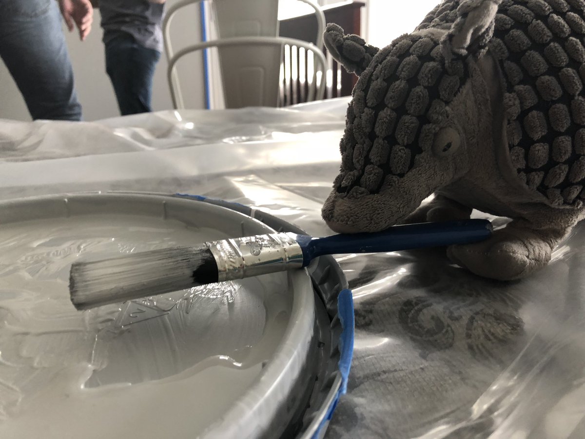 baylorcirclek's tweet photo. Yesterday we served with @bayloruniversity for Steppin’ Out! We enjoyed getting to help paint for the soon to be opened Klaras Center here in Waco. Sic ‘Em service! #service #fellowship #baylor #baylorcirclek #txokcki #centraltexascki #choosecki #circlekinternational https://t.co/3HhuRTQCK0