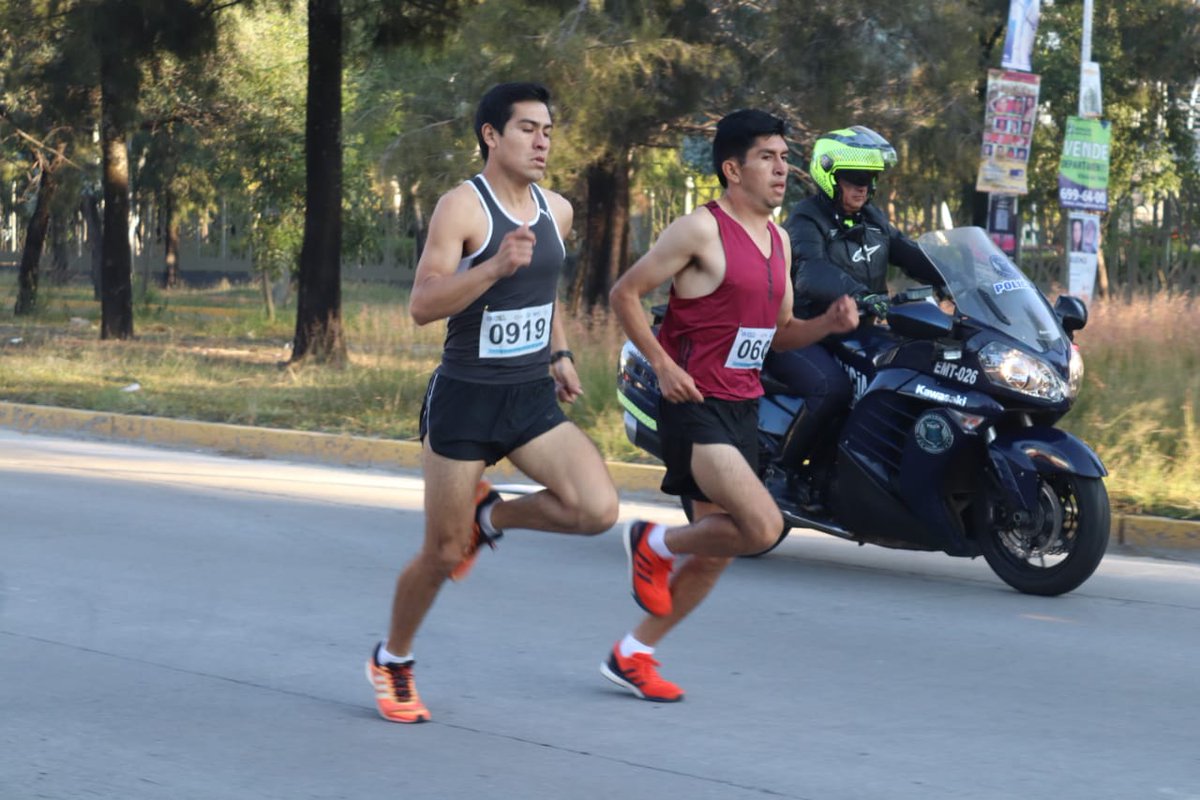 SSPCarrera's tweet photo. *Contágiate del ambiente que se está viviendo en esta 5ª edición de la Carrera Beca un Niñª Indígena. ¡#CorreConCausa por la niñez poblana! *Las mascotas también son parte de esta noble causa, ¡nos vemos en la meta! #CorreConCausa https://t.co/xtJ4ejV90f