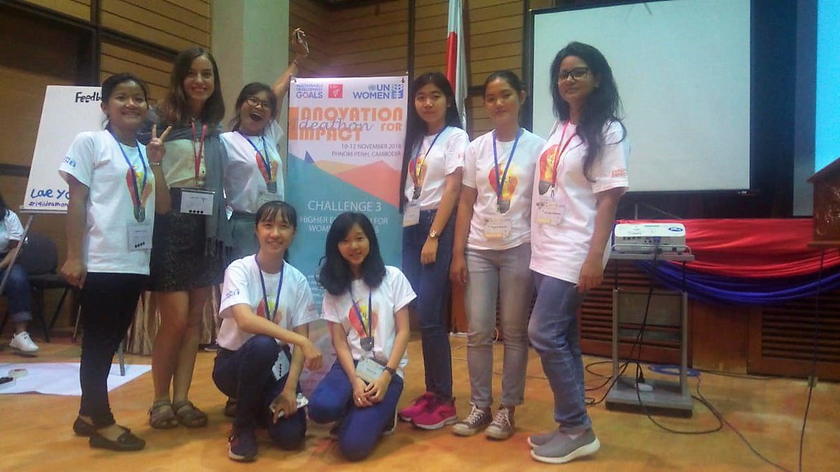 icubedigital's tweet photo. Participants were split into groups and introduced to the concept of #DesignThinking as a problem-solving approach.

Looking forward to great solutions coming up tomorrow.

#i4iideathoncambodia #women4women #HackThePad

2/2 https://t.co/ETizTVvtgt