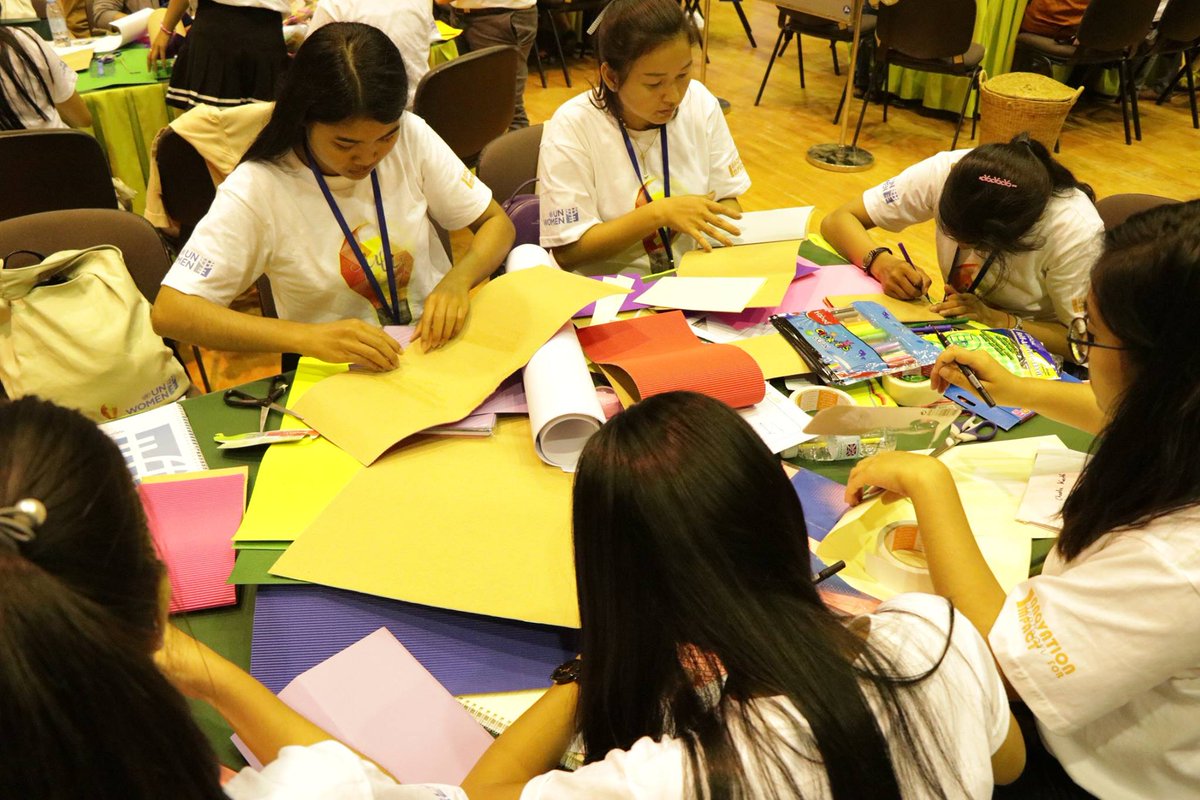 icubedigital's tweet photo. Participants were split into groups and introduced to the concept of #DesignThinking as a problem-solving approach.

Looking forward to great solutions coming up tomorrow.

#i4iideathoncambodia #women4women #HackThePad

2/2 https://t.co/ETizTVvtgt