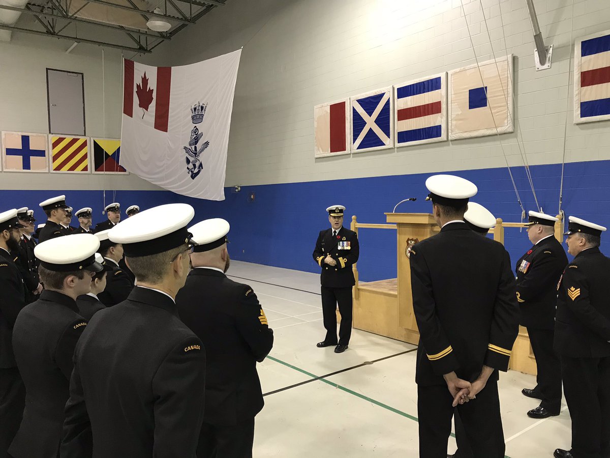 HMCS_NCSM_CABOT's tweet photo. Commodore Mark Watson addressed #HMCSCabot prior to the #RemembranceDayParade today. /Le commodore Mark Watson s'est adressé à #HMCSCabot avant le #RemembranceDayParade aujourd'hui. #CanadaRemembers #LeCanadasesouvient https://t.co/M4rlRIFRpF