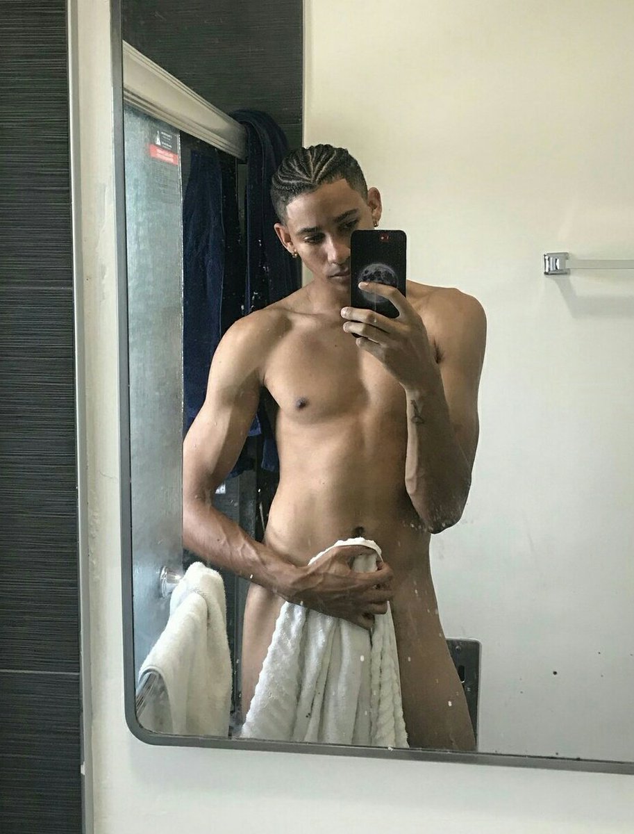 MerlinMagicalRP's tweet image. I'm the warlock wizard known as Merlin. I have unlimited magic and can do anything with it. I'm chilled out and like making friends.

.Merlin RP
.Merlin AU
.Modern Era
.Lewd/Non
.Gay/Bi
.DM to Discuss/and or to RP
.FC - Keiynan Lonsdale

.Kind Writer

.RT/Follow?? 😏🤗