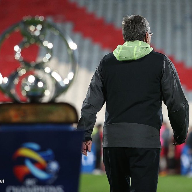 m_bks24's tweet photo. ما سهم انتظاریم...
#ACLFINAL2018 #UCLFINAL2006 https://t.co/GJLybn0jgX