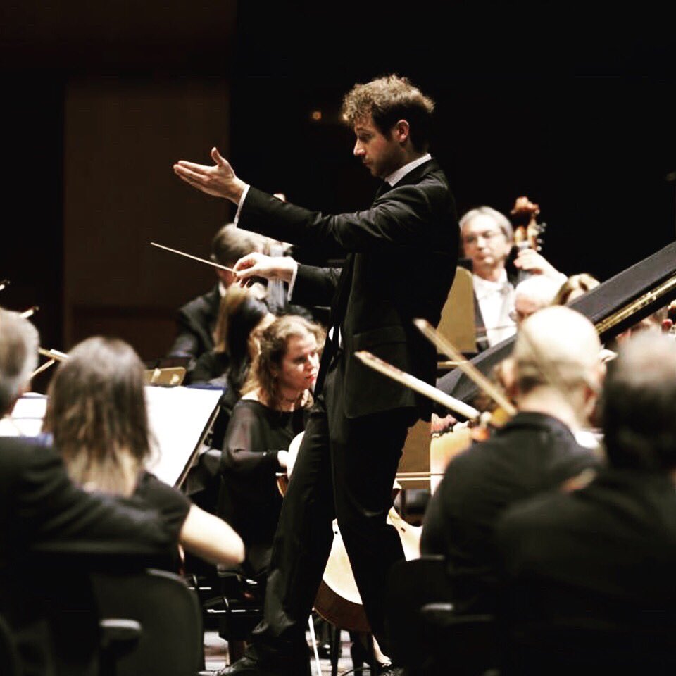 andressalado's tweet photo. Real Orquesta Sinfónica de Sevilla.
@Maestranza / Abono 3.
XVI Festival Música de Cádiz.
Magnífica @SevillaROS + reparto deluxe 🎶🔝@PabloGarciaLpez #ruthrosique #miquelramon #hiroosato
#happiness #backtoSevilla #XVIFestivalmúsicaCádiz
@musiespana https://t.co/D6VM0HTqMC